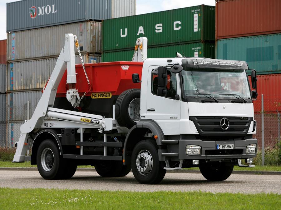  Mercedes-Benz Axor 1833 2005 года  (фото 2 из 11)